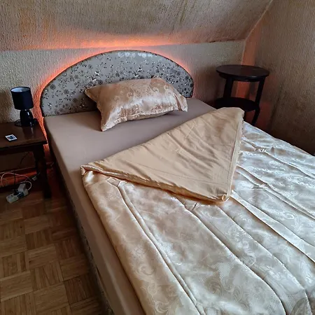 Homestay Living *