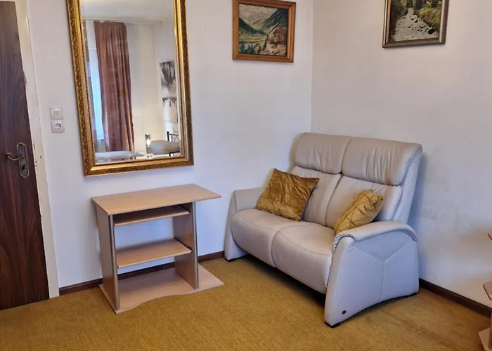 Living Homestay szállás *